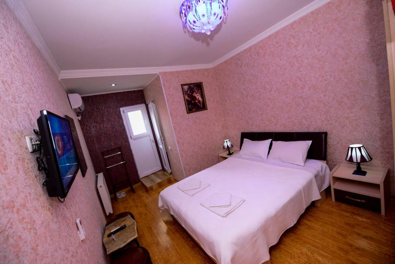 Hotel Mkudro Kʼutʼaisi Exterior foto