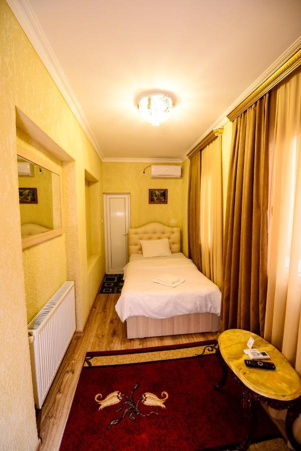 Hotel Mkudro Kʼutʼaisi Exterior foto